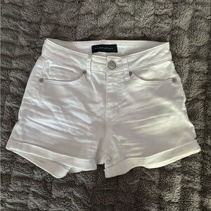 White Aeropostale shorts